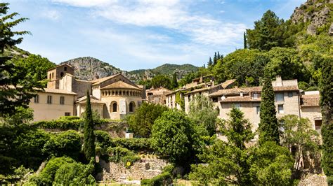 Saint Guilhem Le D Sert Un Magnifique Village M Di Val Minutes De