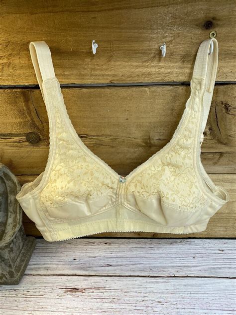 Vintage Cream Nude 32A 34A Bra Soft Cup Wireless Br Gem