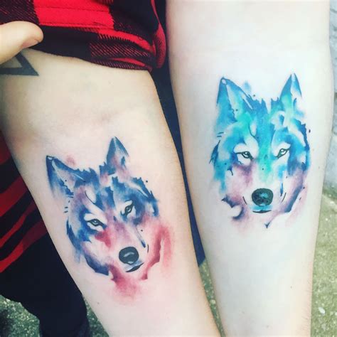 In love with our matching best friend tattoos 😻 | Wolf tattoos, Couple ...