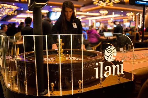 Large crowds gather for Ilani Casino grand opening | KATU