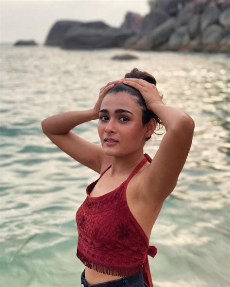Shalini Pandey : r/hottamilcelebs