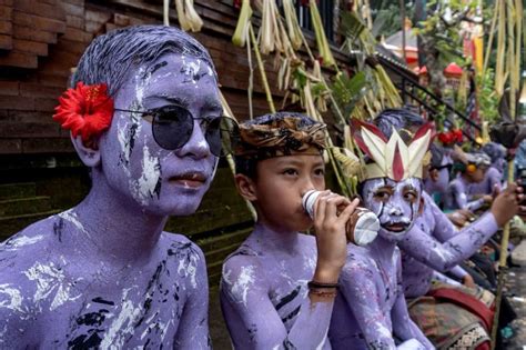 Tradisi Ngerebeg Dirayakan Di Bali Promosikan Keunikan Budaya ANTARA News