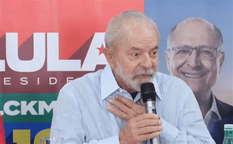 Lula diz que destino de Bolsonaro está traçado Vai colocar faixa no