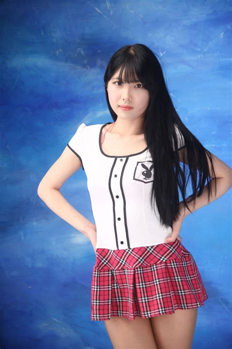 Large Scale Leak Of Nude Photos In Korean Entertainment Industry P51 1 944