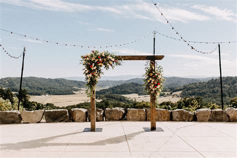 Top 10 Oregon Winery Wedding Venues | Jess Woodhouse Photography