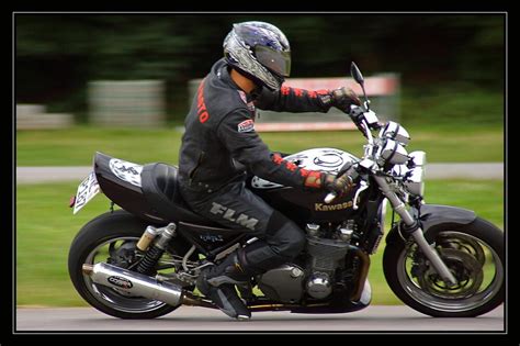 Ff Training0007 Kawasaki Naked Bike Zephyr 1100 ZRT 10 A Von