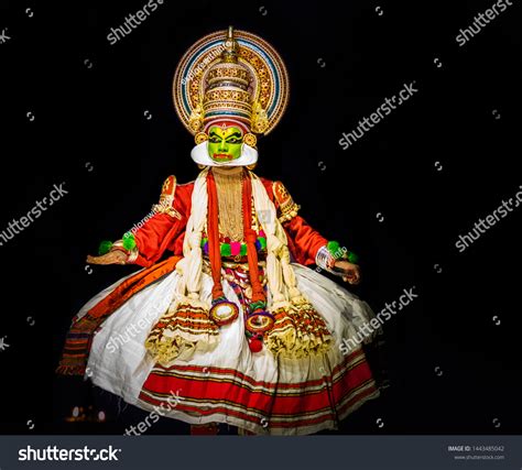 2,565 Traditional kathakali dance Images, Stock Photos & Vectors ...