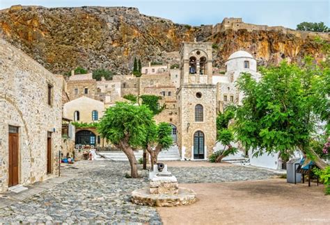 top  fairytale towns  greece guide  pandotripcom