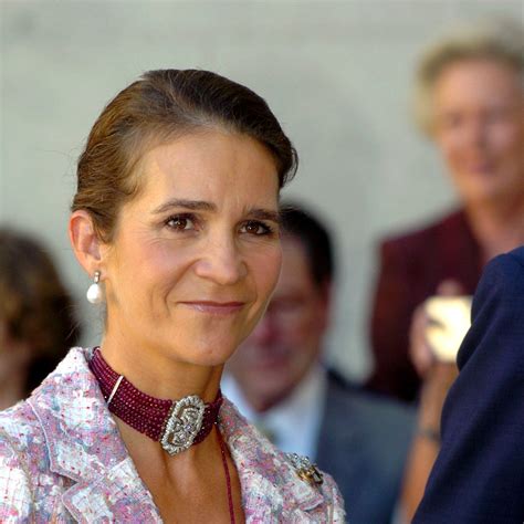 Los Complementos De La Infanta Elena Para Una Tarde De Toros Borsalino