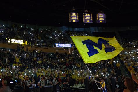 Michigan Basketball Matches Largest Leap in AP Poll History In Going ...