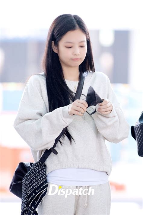 ONLY FOR JENNIE On Twitter PHOTO 221021 JENNIE At ICN Airport