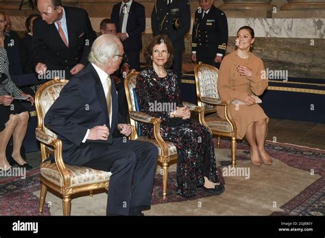 Estocolmo El Rey Carl Gustaf De Sweden La Reina Silvia Y La