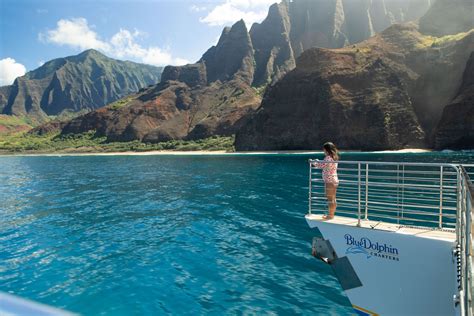 Blue Dolphin Charters Go Hawaii