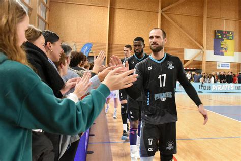 Volley Ball Ligue B Royan De La Prudence Face Au Talent De France