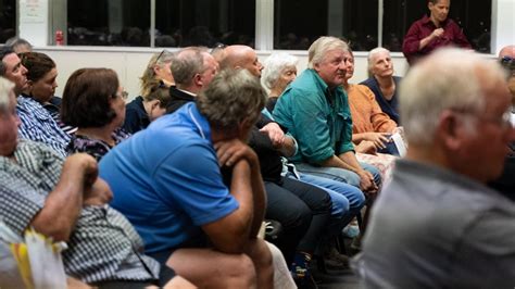 Kilkivan Residents Meet With Powerlink Over Borumba Powerlines The