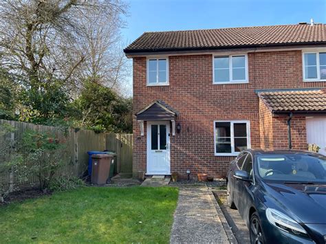 3 Bed Semi Detached House To Rent In Angel Place Binfield Bracknell