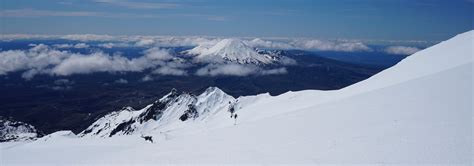 Hiking Mount Ruapehu | Realistic Wanderlust