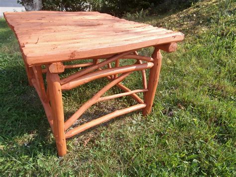 Bills Garden Tips: Rustic Garden Table