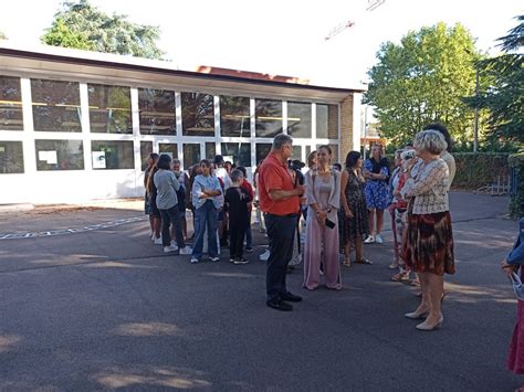 LE CREUSOT Une rentrée en chansons pour la DASEN à l école Marie