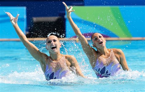 Rio Olympics Team Usa Synchronized Swimmers Use This Makeup Us Weekly