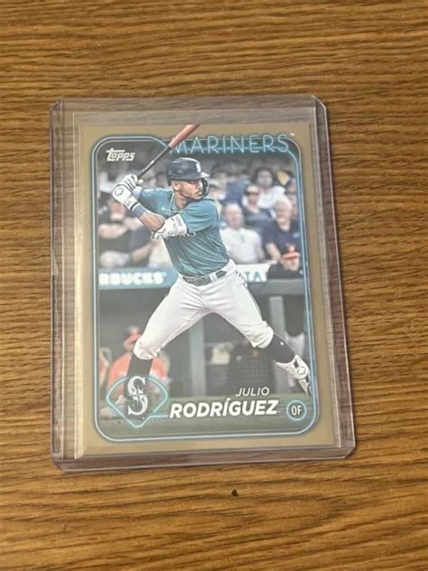 2024 TOPPS SERIES 1 Julio Rodriguez 44 Gold Parallel 2024 Seattle