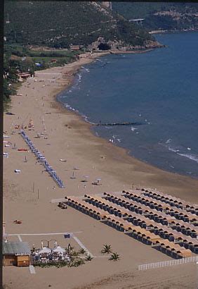 Sperlonga beaches - Trovaspiagge