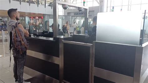 Aeropuerto Juan Santamar A Rompi R Cord Este S Bado M S De Mil