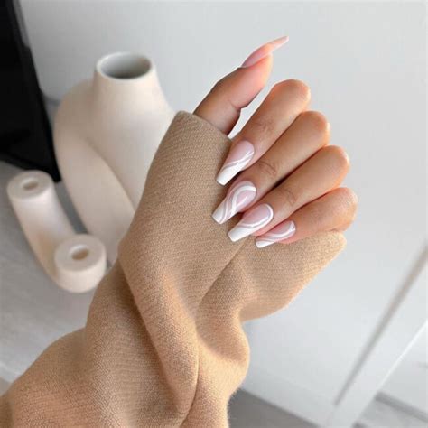 40 Nude Nail Designs For Any Occasion Garden Rose Nude Nail Art