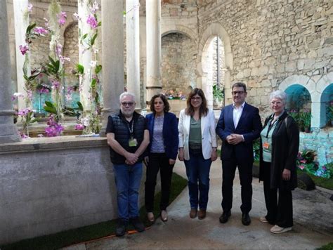 Desgel De Les Glaceres I Aigua Pluvial Reaprofitada A Temps De Flors