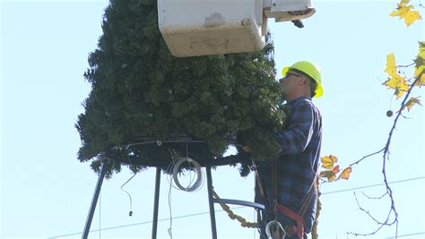 Ashland Invites Visitors As They Light Up The Tracks