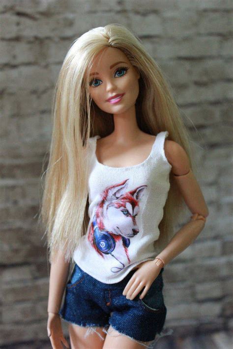 The Barbie Dolls Full Name Is Barbara Millicent Roberts From Willows