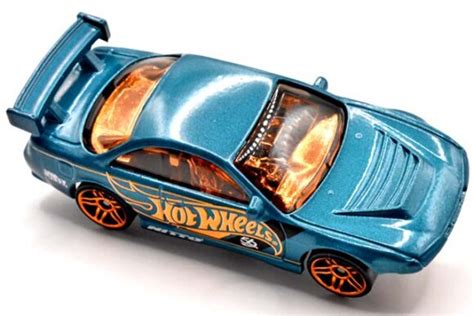 NISSAN SILVIA S14 DRIFTのレビュー2024年アニバーサリーシリーズよりバンパーのないシルビア HVX05 Hot Wheels 情報まとめ ホット
