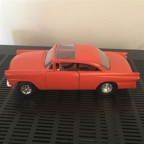 Ford Victoria Hardtop Plastic Model Truck Vehicle Kit