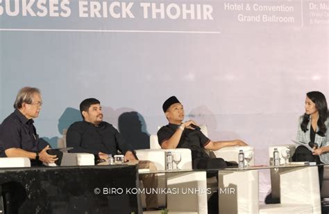 Mahasiswa Di Makassar Bedah Buku Biografi Erick Thohir Fajar