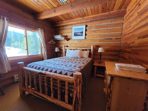 Log Cabins - Stay on Mt. Hood- Cooper Spur Mountain Resort