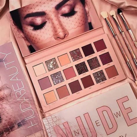 HUDA BEAUTY The New Nude Eyeshadow Palette Shopee Philippines