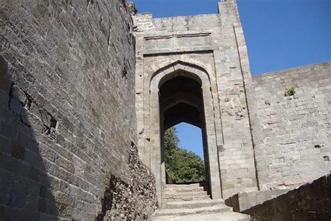 Kangra Fort The Historical Marvel Of Himachal Pradesh Himachal Blog