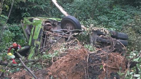 Perusahaan Crane Tak Mau Bantu Evakuasi Truk Masuk Jurang Sitinjau