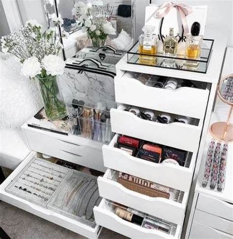 Pretty Chic Diy Makeup Storage Ideas For An Inexpensive One