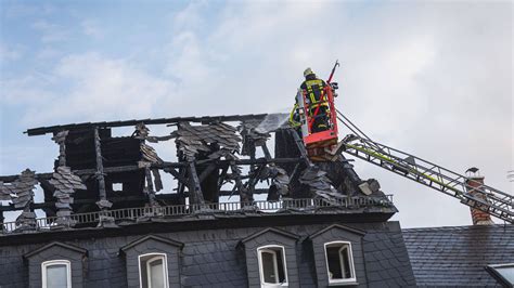 Dortmund Großeinsatz Feuer zerstört Dachgeschosswohnung