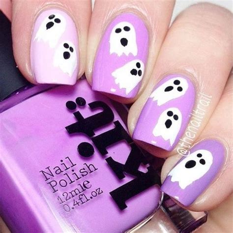 15 Devilishly Easy Halloween Nails You Can Copy