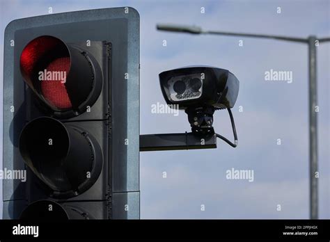 Ultra Low Emission Zone (ULEZ) cameras at Henlys Corner, A406 North ...