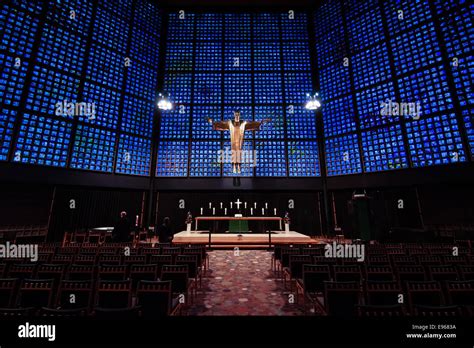 Innere Des Kaiser Wilhelm Ged Chtniskirche Neubau Gekreuzigten Jesus