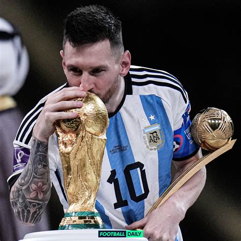 Football Daily On Twitter Lionel Messi Plants A Kiss On The World Cup