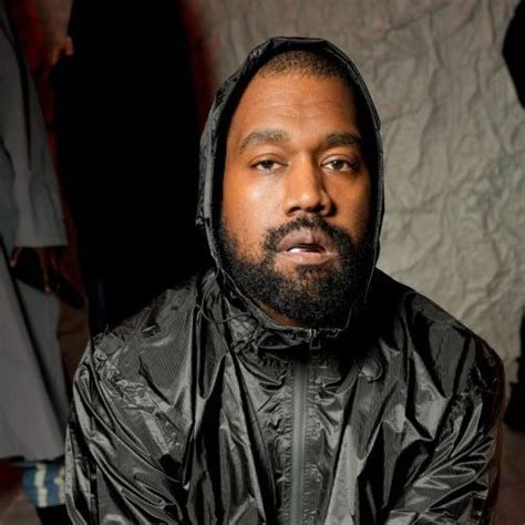 What is Bad Bunny’s Net Worth in 2025? - los40.us