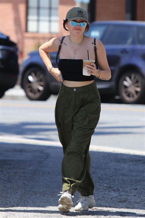 Noah Cyrus Street Style Stops For An Iced Coffee In Studio City 0605