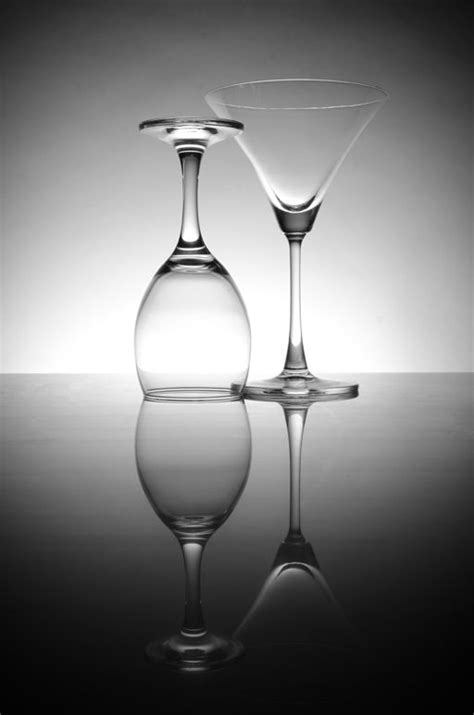 A Clever Way To Photograph Glass Diy Photography Wine Glass Photography Photography