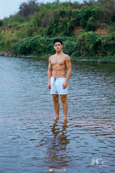 Hot Guys 36 Trai dep khoe body six pack quá hấp dẫn
