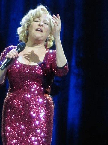 How Old and Tall is Bette Midler? Her Kids, and Net Worth in 2023