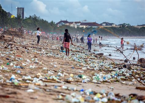 Bali, Indonesia Beach Pollution and How to Help the Environment